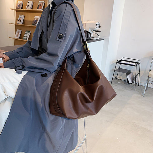 トートバッグ レディース鞄肩掛け通勤通学 PUレザー大容量 ショルダーバッグ シンプル 軽い 斜め掛けバッグ ソフトラウンド 合皮カバン オフィスカジュアル 3色 84ZHIB-001