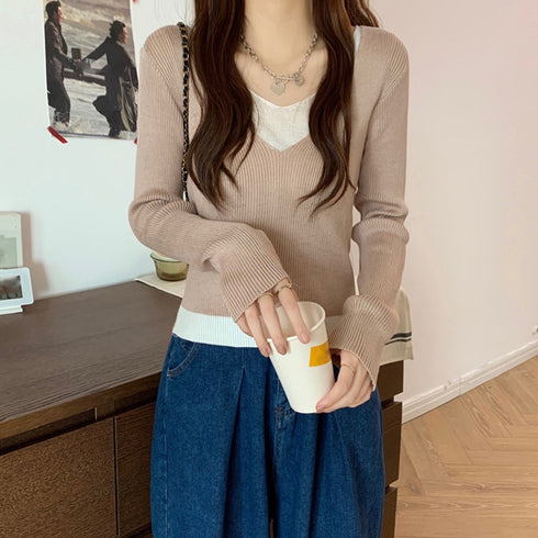 ニットトップスレイヤード風 ニットソー レディース バイカラー 重ね着風 ニットセーター Vネック 無地 お洒落 リブニット カジュアル 85YN-900250