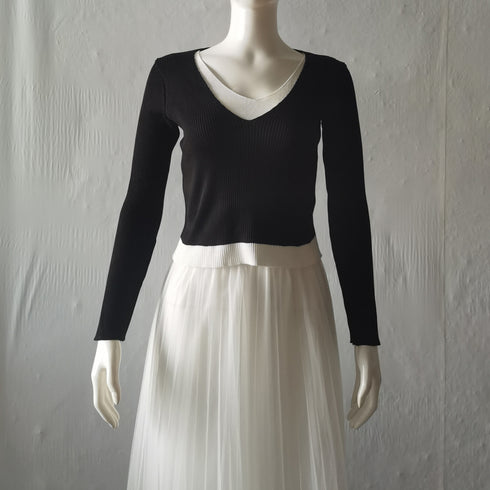 ニットトップスレイヤード風 ニットソー レディース バイカラー 重ね着風 ニットセーター Vネック 無地 お洒落 リブニット カジュアル 85YN-900250