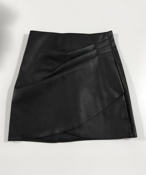 PUレザー ミニスカート美脚ハイウエスト フェイクレザースカート レディース ショート丈 タイトスカート 春秋冬 着やせ ボトムス 大人可愛い 韓国風 スカート 85YN-900417