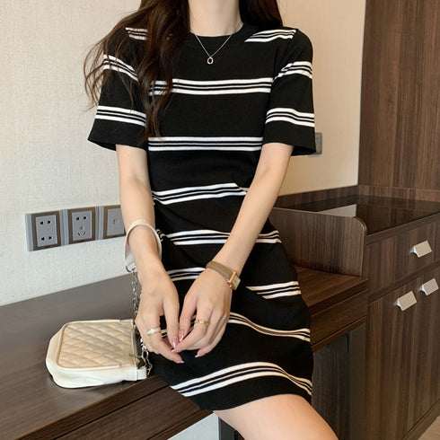 サマーニットワンピース ボーダー柄 韓国 レディース ラウンドネック タイトワンピース カジュアル 普段使い チュニックワンピ 春夏 ショート丈セクシーワンピース 85YN-900465