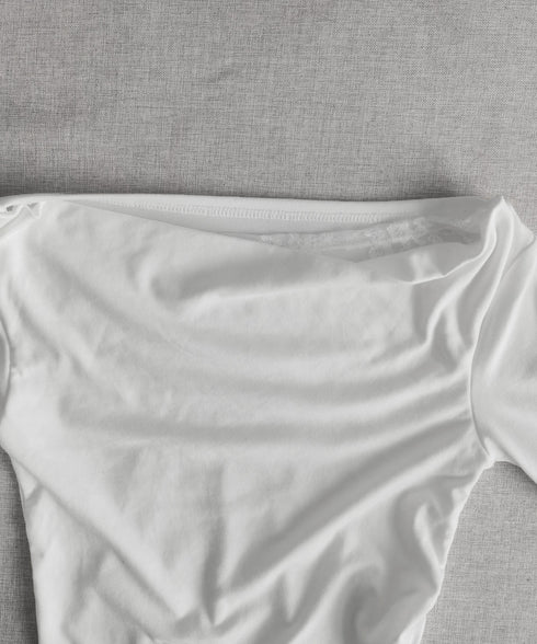 レース 長袖Tシャツ レディース 薄手 肩見せ オフショルダートップス カットソー レイヤード風 レース付き 肌見せ 大人可愛い プルオーバー おしゃれ 85YN-900577