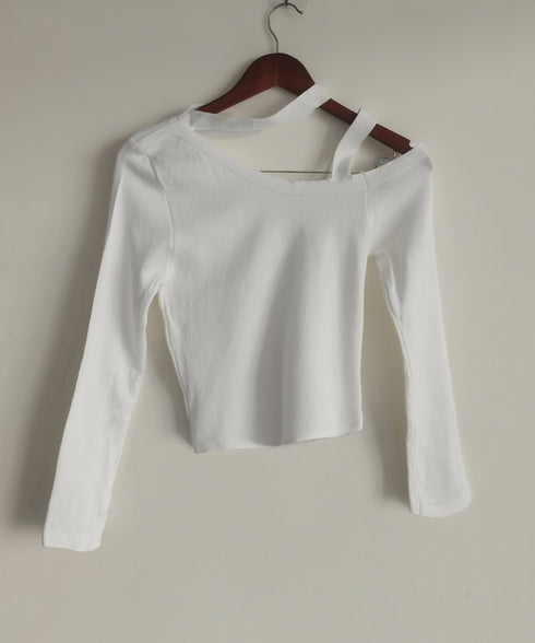 チョーカー風 無地 薄手 肩出しトップス ワンショルダー レディース ショート丈tシャツ アシンメトリー 長袖 肩開きトップス カットソー セクシー 春夏 85YN-900580