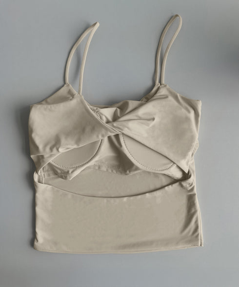 カップ付きキャミソール背中あきブラトップ ブラトップ レディース セクシーインナーウェア 下着 背中見せ 大人可愛い インナートップス 韓国風肌着 無地 85YN-900589