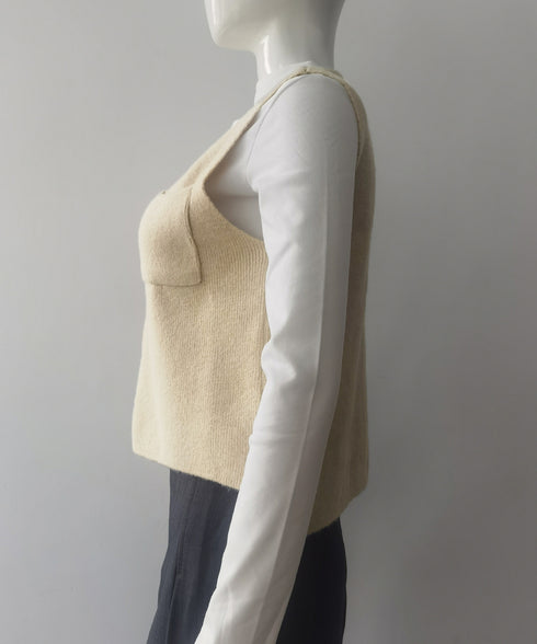 Vネックニットベスト ニットジレ 重ね着 レディース ニットトップス 前開き レイヤードベスト オフィスカジュアル お洒落 ノースリーブ 着やせ 20代30代 85YN-900603