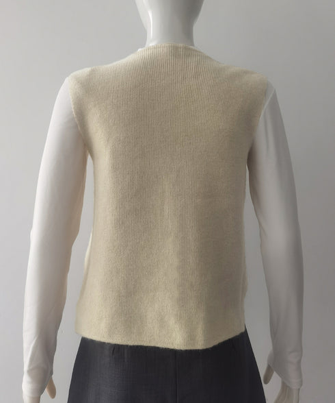 Vネックニットベスト ニットジレ 重ね着 レディース ニットトップス 前開き レイヤードベスト オフィスカジュアル お洒落 ノースリーブ 着やせ 20代30代 85YN-900603