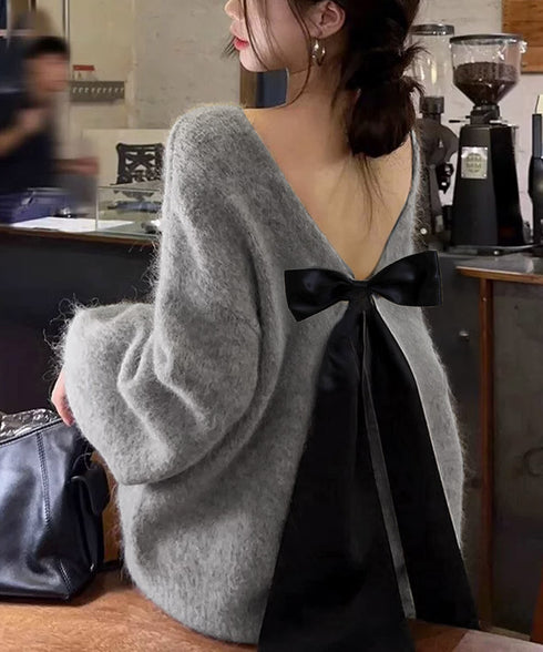 バックオープンリボンニットトップス韓国風 ビッグリボンタイニットプルオーバー 大人可愛いニットトップス リボン付きセーター おしゃれ春服 ゆったり甘めニット肌見せ 86LZGAO-001