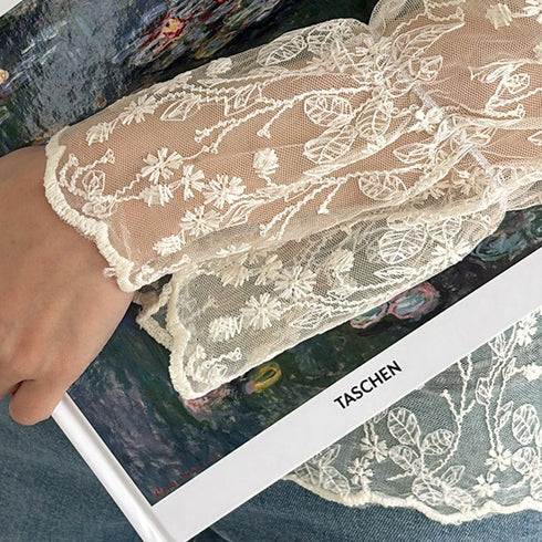 花柄刺しゅうレースブラウス長袖レディース 総レースプチハイネックブラウス シアートップスシースルー オシャレ セクシープルオーバー 韓国風 フェミニン重ね着シャツ 86AYDD-003