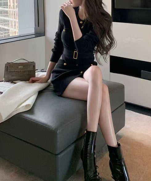 ミニニットワンピース ゴールドボタン上品 レディース セクシーリブミニワンピ膝上丈 タイトワンピースウエストマーク クールネック セータードレスパーティー 韓国風 86LJIAR-001