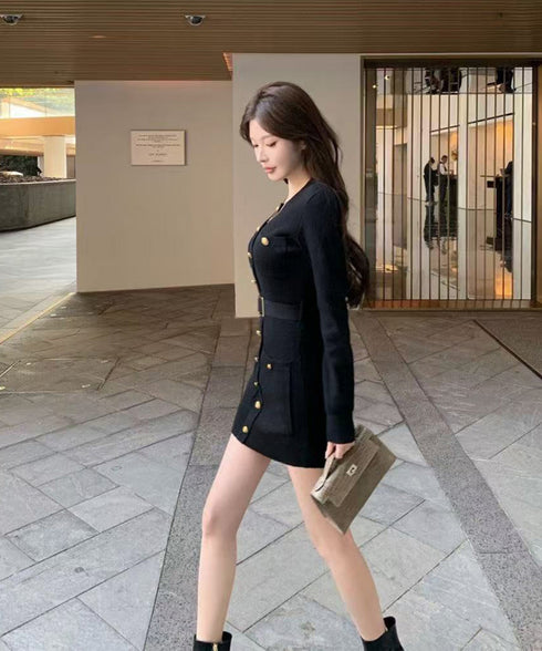 ミニニットワンピース ゴールドボタン上品 レディース セクシーリブミニワンピ膝上丈 タイトワンピースウエストマーク クールネック セータードレスパーティー 韓国風 86LJIAR-001