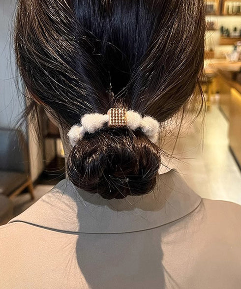 キラキラビーズ付ファーヘアゴム5本組上品 モコモコボリュームヘアアクセサリーセット 韓国風ビジューヘアゴム 大人可愛い髪飾りまとめ髪 シュシュセット秋冬ヘアアクセ 86LJIUYU-001