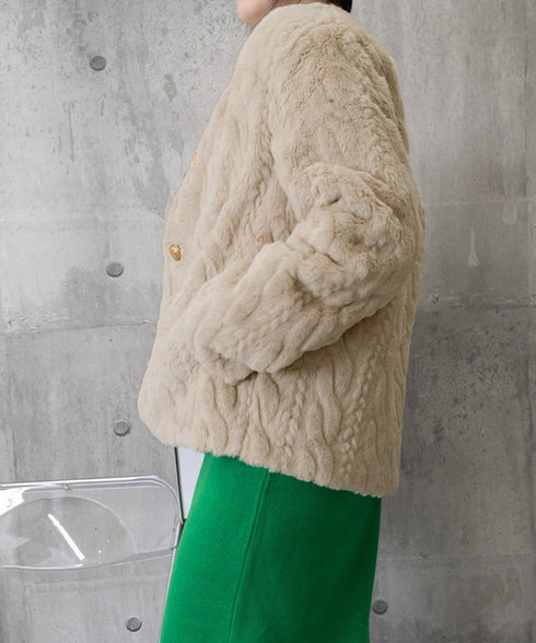 ノーカラーファージャケットゴールドボタン レディース ボアブルゾン フェミニン 上品中綿ジャケット ふわふわショートアウターもこもこ 高見え防寒アウターエレガント 86LKUSA-001