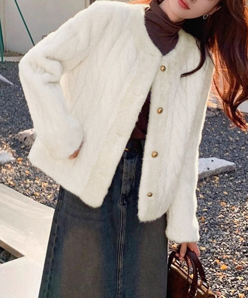 ノーカラーファージャケットゴールドボタン レディース ボアブルゾン フェミニン 上品中綿ジャケット ふわふわショートアウターもこもこ 高見え防寒アウターエレガント 86LKUSA-001