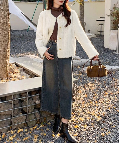 ノーカラーファージャケットゴールドボタン レディース ボアブルゾン フェミニン 上品中綿ジャケット ふわふわショートアウターもこもこ 高見え防寒アウターエレガント 86LKUSA-001