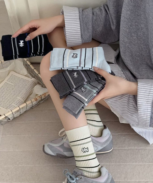 リブソックス レディース ミドル丈 靴下 刺しゅう ワンポイント靴下 大人可愛いボーダーソックス カジュアルミドルソックス 蒸れにくい 綿混ルームソックスおしゃれ 86LRRAN-001