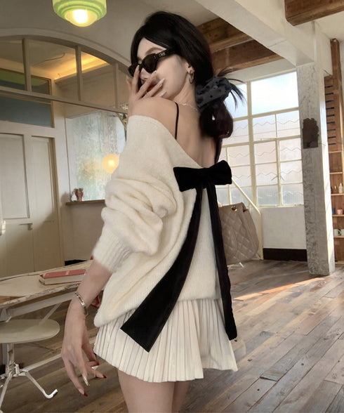 バックオープンリボンニットトップス韓国風 ビッグリボンタイニットプルオーバー 大人可愛いニットトップス リボン付きセーター おしゃれ春服 ゆったり甘めニット肌見せ 86LZGAO-001