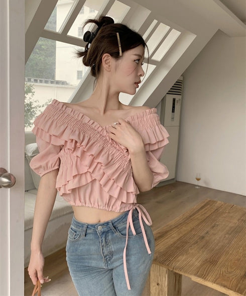 フリルブラウス シャーリングブラウス半袖 大人可愛い マルチウェイ 2WAY オフショルトップス フェミニン ショート丈ブラウス  韓国風 Vネックトップス 無地 86SIYOULI-001