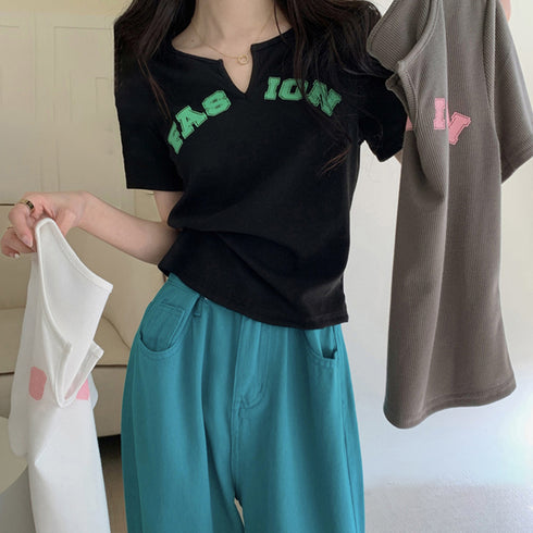 サマー ニットtシャツ レディース 韓国 Vネックトップス 半袖 カットソー ロゴt ショート丈 薄手 ニットトップス夏服 かわいい Tシャツ おしゃれ お洒落 86XANYT-052