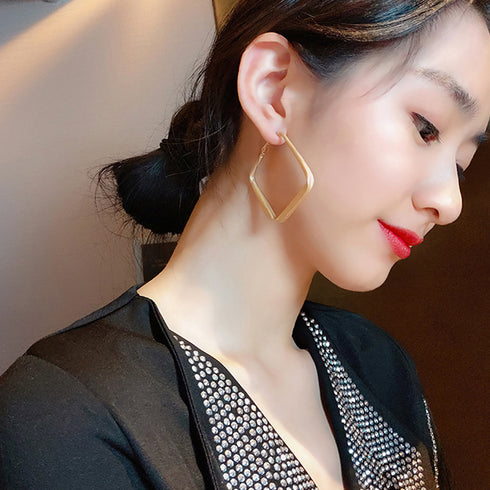 幾何学模様ピアス レディース おしゃれ 幾何学模様ピアス レディース おしゃれ スクエアピアス フープピアス シンプル サークルピアス 結婚式 アクセサリー 86YOUJIA-004