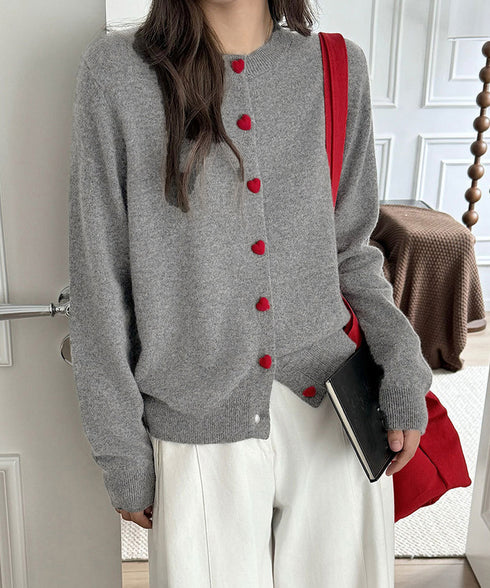 ハートボタンニットカーディガン秋冬韓国風 おしゃれニットトップス レディース きれいめカジュアル 長袖 大人可愛いセーターシンプル 洗えるニット クルーネック秋服 87HUANYI-002