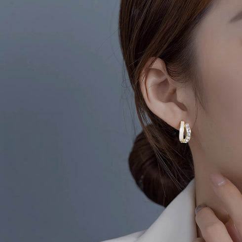 C型 スタッドピアス 上品 小ぶりピアス 韓国大人耳飾り 高見えピアス プチプラ エレガントピアス おしゃれアクセサリー オフィスカジュアル フープピアス 小さめ 87BAOYU-001