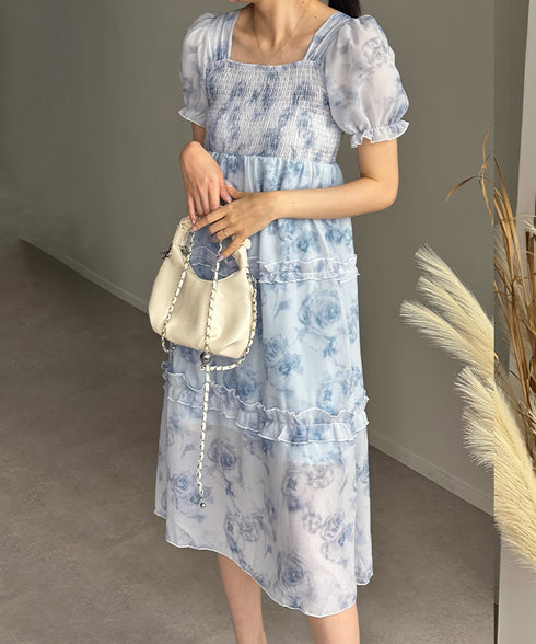 ティアードロングワンピースレディース夏服 大人可愛いシャーリングワンピース 着やせ 花柄シフォンワンピース 体型カバー スクエアネック 半袖リゾートワンピース旅行 87GUJI-001