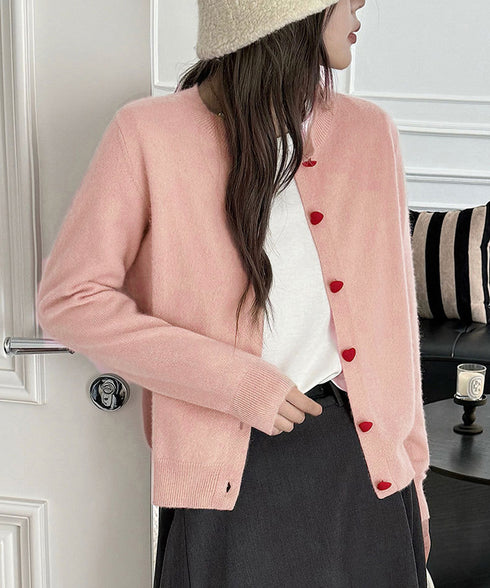 ハートボタンニットカーディガン秋冬韓国風 おしゃれニットトップス レディース きれいめカジュアル 長袖 大人可愛いセーターシンプル 洗えるニット クルーネック秋服 87HUANYI-002