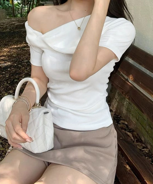 片方オフショルtシャツ レディース 半袖 ワンショルダートップスきれいめ 韓国風 ツイストTシャツ お洒落 シンプルカットソー無地 肩見せトップス フェミニン夏服 87MJQ-001