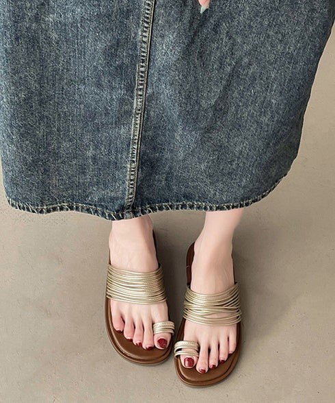 トングサンダル コードストラップサンダル レディース 韓国風フラットサンダル きれいめ夏靴 きらきら可愛い 歩きやすいぺたんこ スリッパサンダルメタリック 美脚靴 87TTMY-013