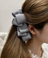 バナナクリップ ビッグリボンヘアクリップ 上品サテンリボンヘアアクセサリー 大人可愛い華やか髪留めバレエコア きれいめまとめ髪大人フェミニンしっかり留まるクリップ 87XIANING-001