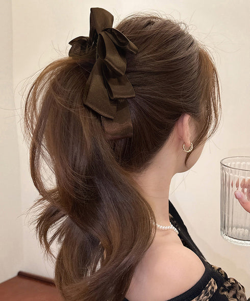 バナナクリップ ビッグリボンヘアクリップ 上品サテンリボンヘアアクセサリー 大人可愛い華やか髪留めバレエコア きれいめまとめ髪大人フェミニンしっかり留まるクリップ 87XIANING-001