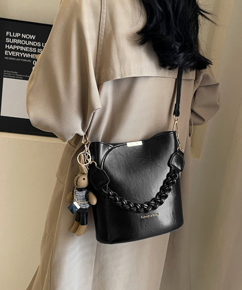 ショルダーバッグロープ編みハンドルバッグ レディース PUレザーバケツバッグチャーム付き こなれ感鞄 韓国風2way斜め掛けバッグ 高見えミニトートバッグレトロ 87XIUFENG-002