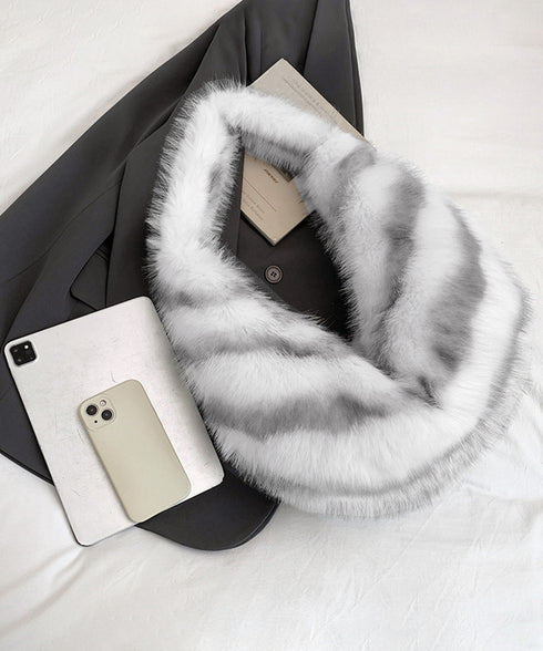 ハーフムーンファーショルダートートバッグ 韓国風フェイクファーバッグ レディース 三日月バッグおしゃれ鞄 肩掛けかばん大人きれいめ カジュアルバッグ 軽量鞄大容量 87XIUFENG-004