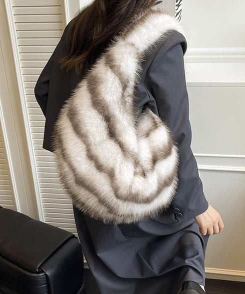 ハーフムーンファーショルダートートバッグ 韓国風フェイクファーバッグ レディース 三日月バッグおしゃれ鞄 肩掛けかばん大人きれいめ カジュアルバッグ 軽量鞄大容量 87XIUFENG-004