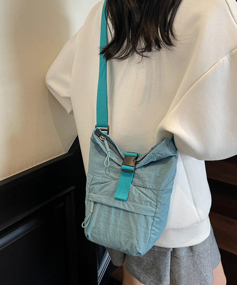 軽量ナイロンロールトップショルダーバッグ 可愛い 斜め掛けバッグ 小さめ 肩掛けかばん おしゃれ 韓国ファッション 旅行サブバッグ カジュアル コンパクト黒バッグ 88CXH-050