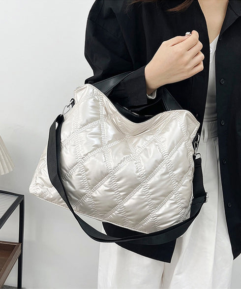メタリックキルティング ショルダーバッグ レディース 大人可愛い ハンドバッグ PUレザー 肩掛けカバン 大容量 斜め掛け かばん 通勤 マザーズバッグ A4収納 88CXH-069