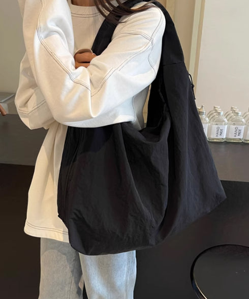 ワンショルダーバッグ大容量 ユニセックス カジュアル ショルダーバッグ レディース かばん 男女兼用 肩掛けカバン 軽い 通学バッグ シンプル ナイロンバッグ旅行 88CXH-095