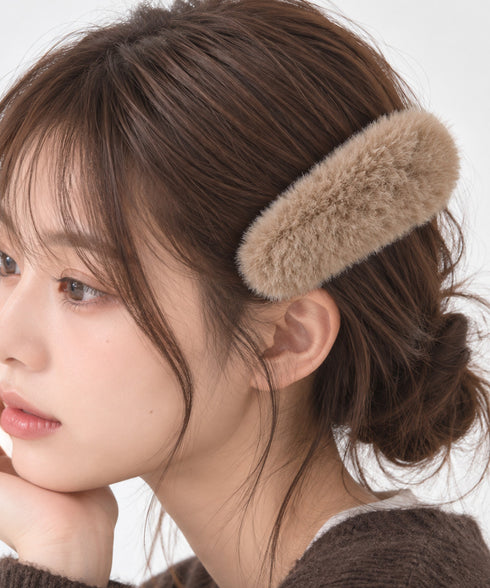 フェイクファー ボリューム ヘアクリップ 大人かわいい ふわふわスリーピン フェミニン 簡単髪留め きれいめ 髪飾り 清楚 ヘアアクセサリー カジュアル プチプラ 88CXH-197