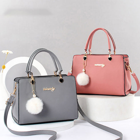 ショルダーバッグ ファーチャーム付き通勤 おしゃれ PUレザー 斜めがけバッグ 高みえ ハンドバッグ オフィスカジュアル 2wayカバン 入学入園式 肩掛けかばん 88CXH-042