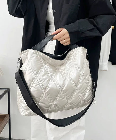 メタリックキルティング ショルダーバッグ レディース 大人可愛い ハンドバッグ PUレザー 肩掛けカバン 大容量 斜め掛け かばん 通勤 マザーズバッグ A4収納 88CXH-069