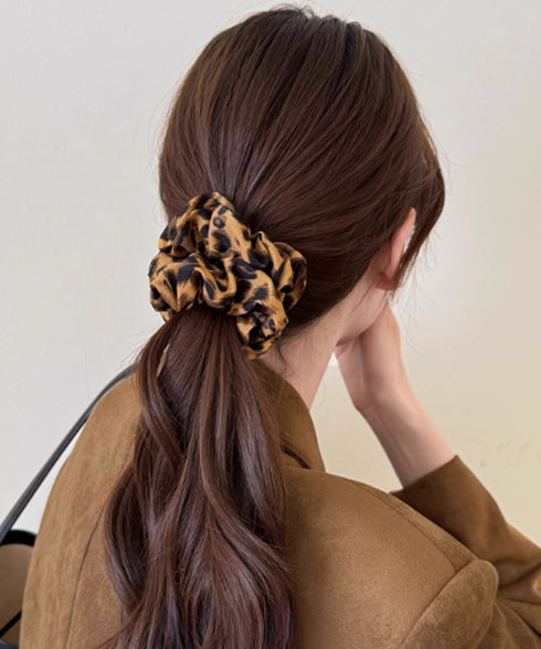 レオパード柄 ボリュームシュシュ 大きめ レディース 大人可愛い ヒョウ柄 ヘアゴム アニマル柄 ヘアアクセサリー おしゃれ ヘアアレンジ 簡単 まとめ髪 韓国風 88CXH-113