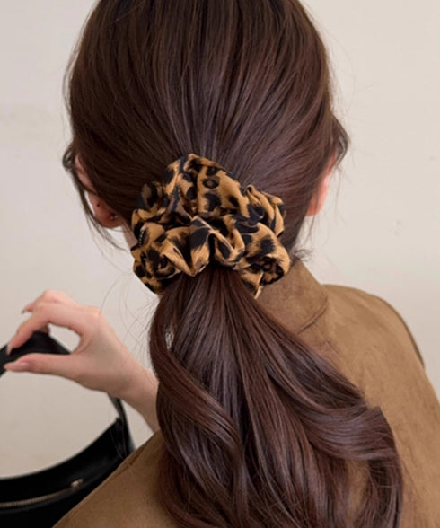 レオパード柄 ボリュームシュシュ 大きめ レディース 大人可愛い ヒョウ柄 ヘアゴム アニマル柄 ヘアアクセサリー おしゃれ ヘアアレンジ 簡単 まとめ髪 韓国風 88CXH-113