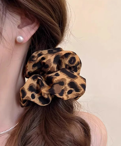 レオパード柄 ボリュームシュシュ 大きめ レディース 大人可愛い ヒョウ柄 ヘアゴム アニマル柄 ヘアアクセサリー おしゃれ ヘアアレンジ 簡単 まとめ髪 韓国風 88CXH-113