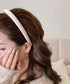 スタッズ付き サテンカチューシャ 韓国風 おしゃれ 清楚カチューシャ レディース 大人可愛い ヘアアクセサリー 痛くない 髪飾り シンプル ヘアアレンジ トレンド 88CXH-139