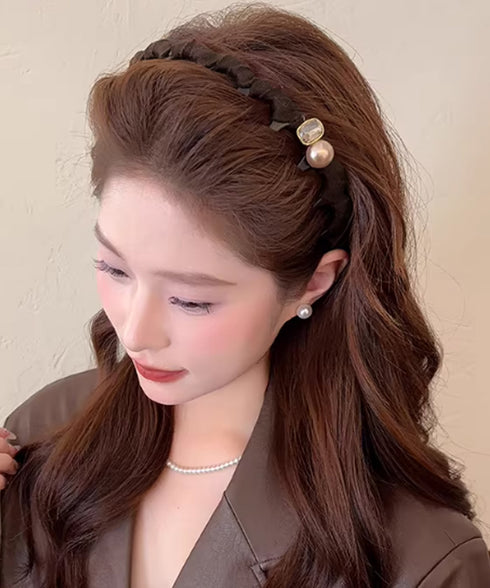 ビジュー装飾 カチューシャ 小顔 髪留め おしゃれ 清楚カチューシャ レディース 大人可愛い ヘアアクセサリー 痛くない 髪飾り シンプル ヘアアレンジ トレンド 88CXH-155