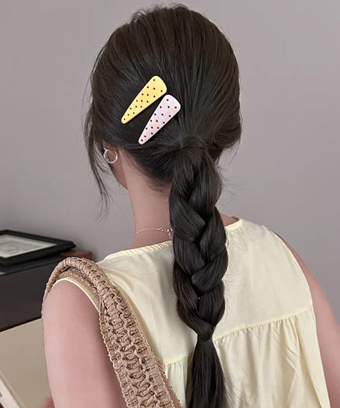 ドット柄 三角ヘアクリップ韓国風 可愛い 大人かわいい 水玉模様スリーピン フェミニン 簡単髪留め きれいめ 髪飾り 上品 ヘアアクセサリー カジュアル プチプラ 88CXH-156