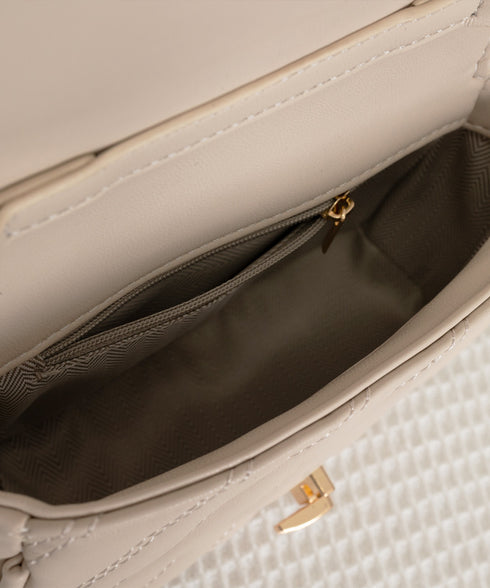 ミニショルダーバッグ キルティング鞄上品 レディース ミニバッグ チェーンストラップカバン 大人可愛い 斜め掛け 2way フェミニン コンパクトかばん 肩掛け鞄 89AI-017