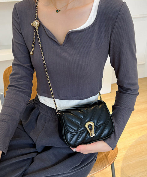 ミニショルダーバッグ キルティング鞄上品 レディース ミニバッグ チェーンストラップカバン 大人可愛い 斜め掛け 2way フェミニン コンパクトかばん 肩掛け鞄 89AI-017