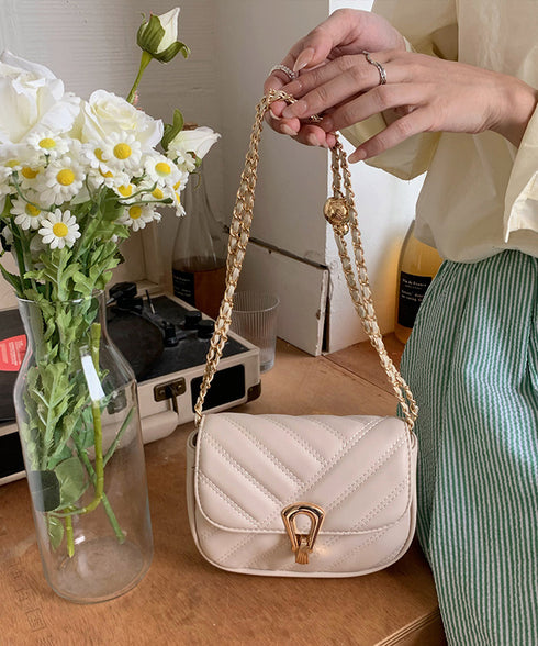 ミニショルダーバッグ キルティング鞄上品 レディース ミニバッグ チェーンストラップカバン 大人可愛い 斜め掛け 2way フェミニン コンパクトかばん 肩掛け鞄 89AI-017