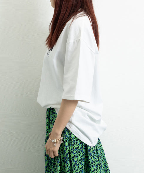 Tシャツ英文字 ロゴプリント半袖Tシャツ レディース ロゴtシャツ ゆったり 着やせ ロングtシャツ トップス シンプル プルオーバー 無地Tシャツ 体型カバー 89BAO-001